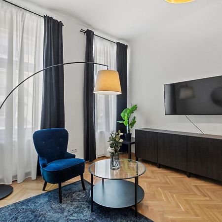 Balcony Apartment, 4 Min To U3 Zipperer Strasse Bécs Kültér fotó