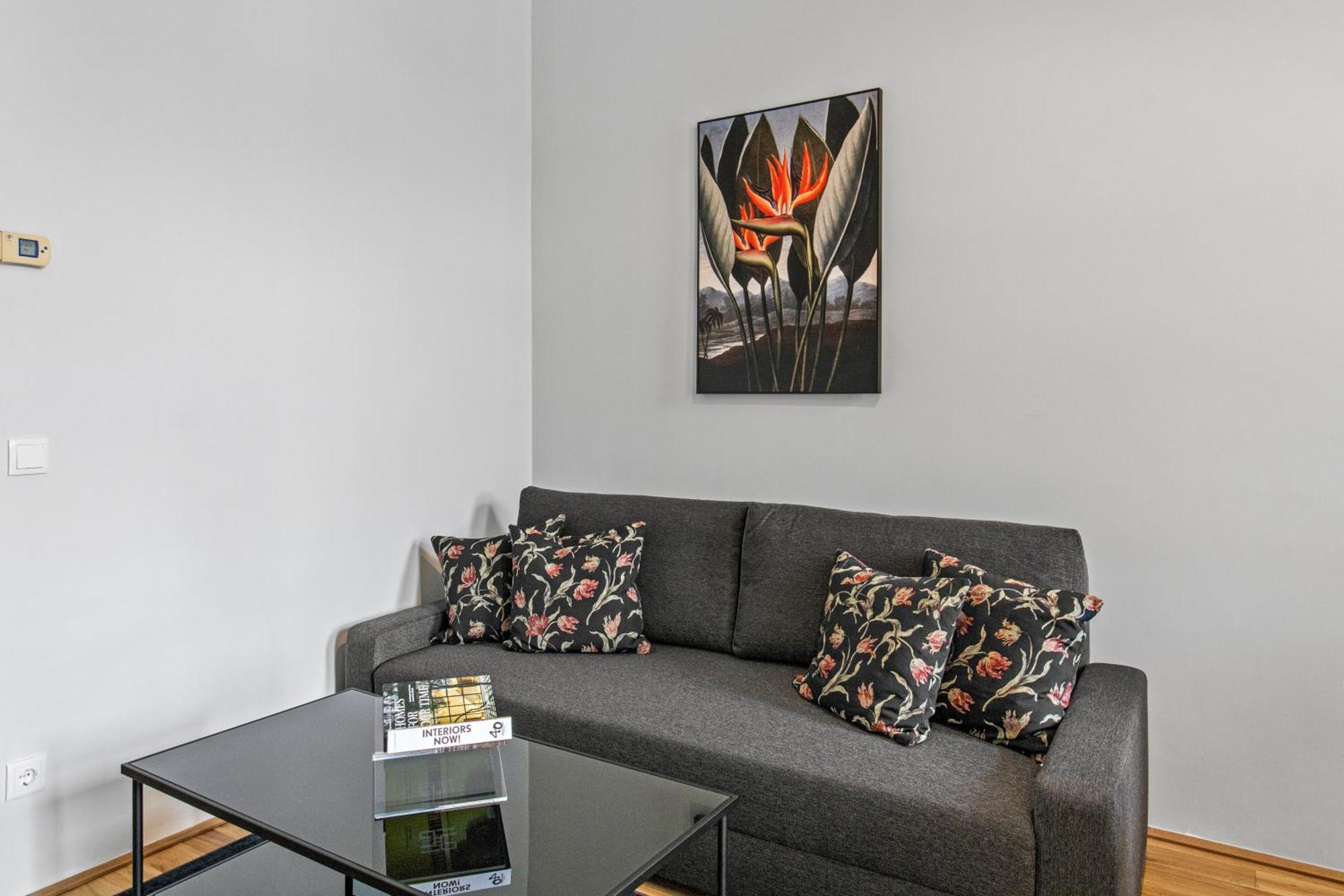 Balcony Apartment, 4 Min To U3 Zipperer Strasse Bécs Kültér fotó