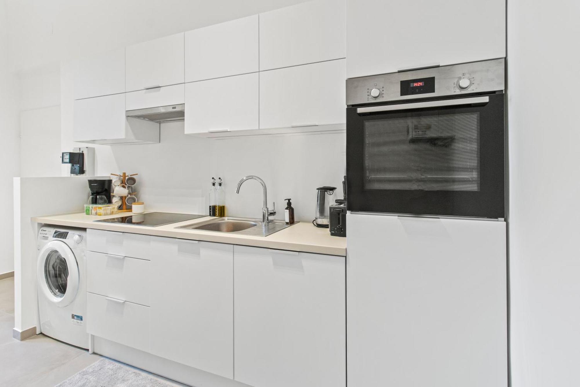 Balcony Apartment, 4 Min To U3 Zipperer Strasse Bécs Kültér fotó
