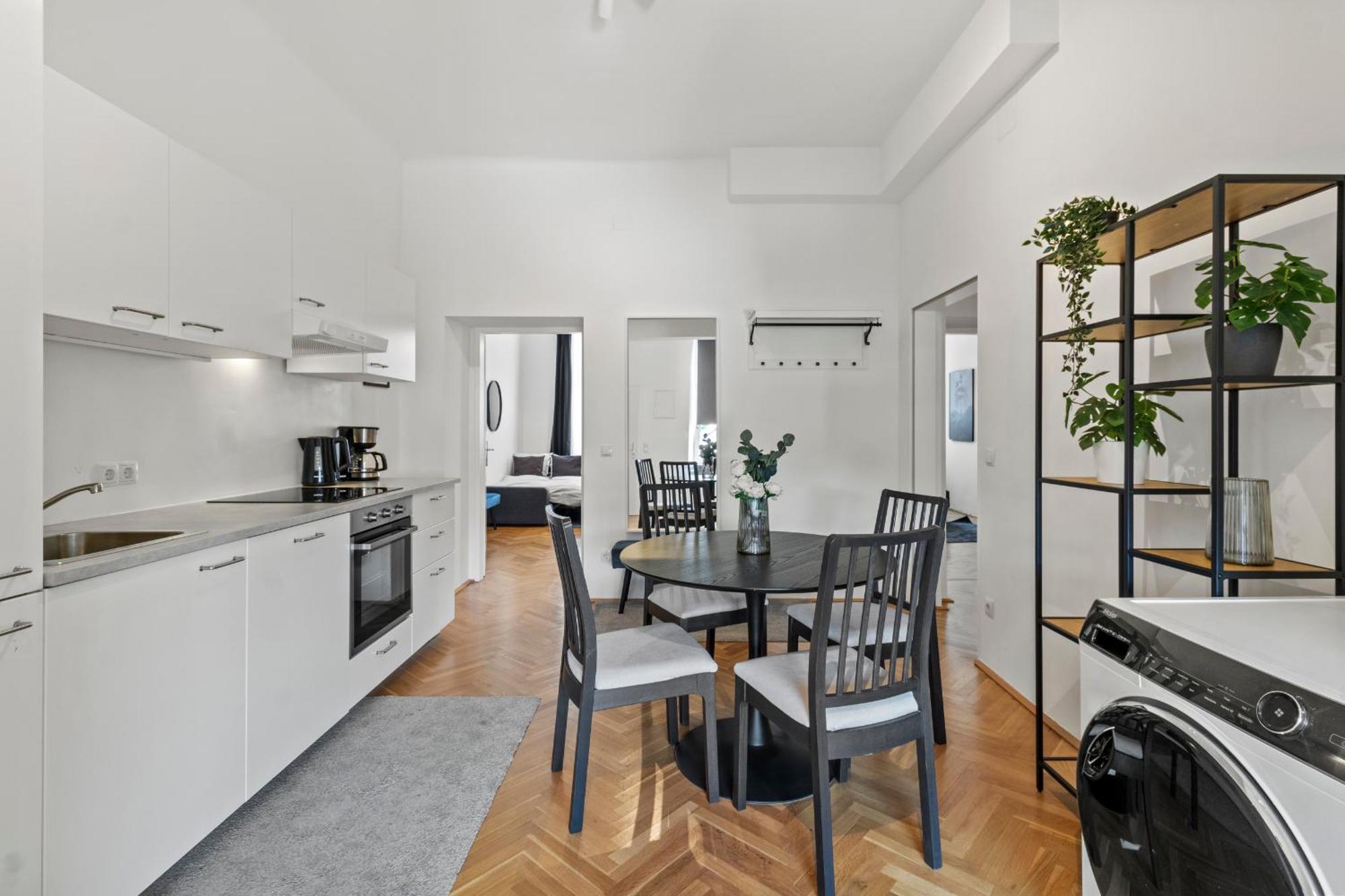 Balcony Apartment, 4 Min To U3 Zipperer Strasse Bécs Kültér fotó