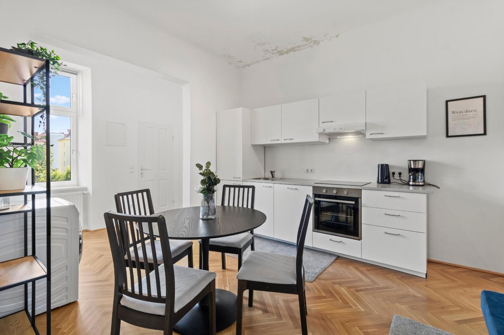 Balcony Apartment, 4 Min To U3 Zipperer Strasse Bécs Kültér fotó