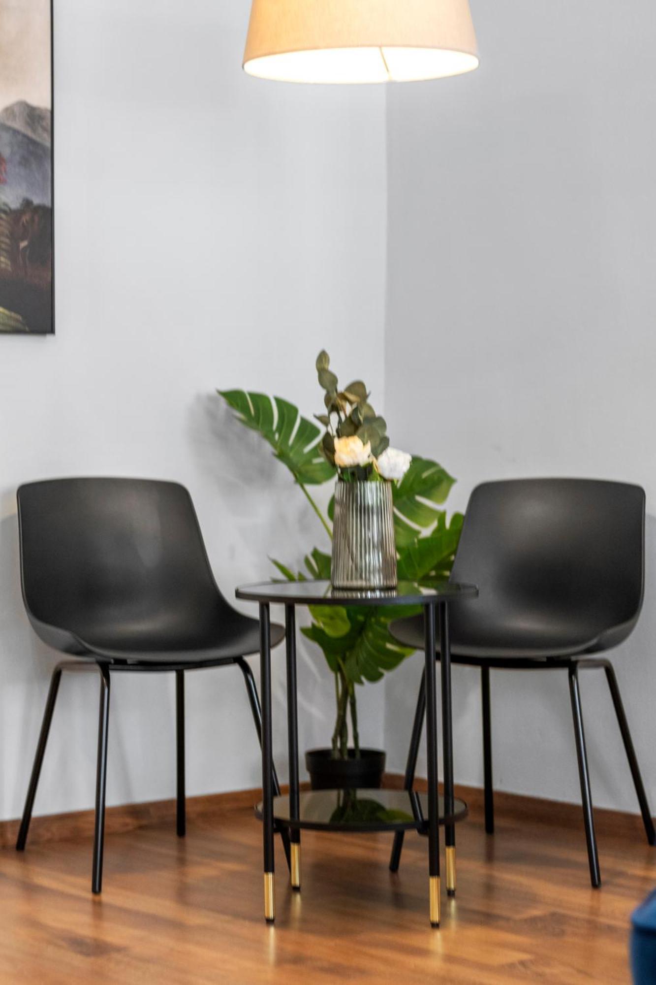 Balcony Apartment, 4 Min To U3 Zipperer Strasse Bécs Kültér fotó